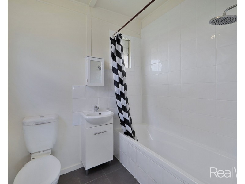 4 Windermere Street, Walkervale QLD 4670