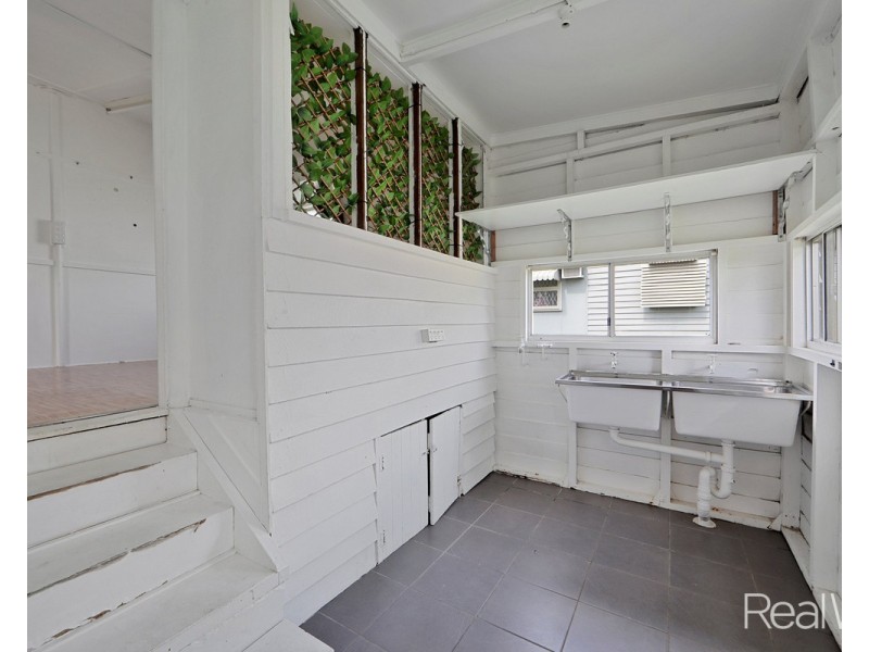 4 Windermere Street, Walkervale QLD 4670