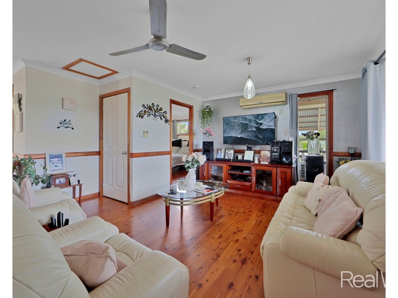 18 Park Estate Drive, Branyan QLD 4670