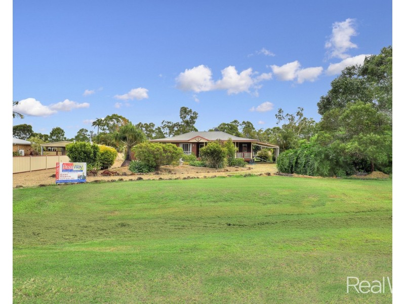 18 Park Estate Drive, Branyan QLD 4670