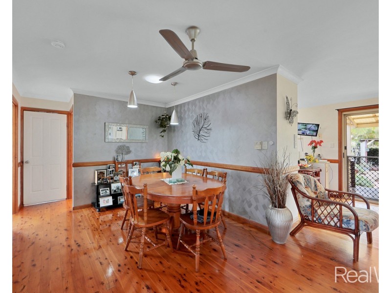 18 Park Estate Drive, Branyan QLD 4670