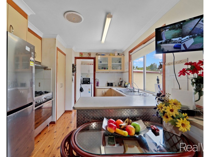 18 Park Estate Drive, Branyan QLD 4670