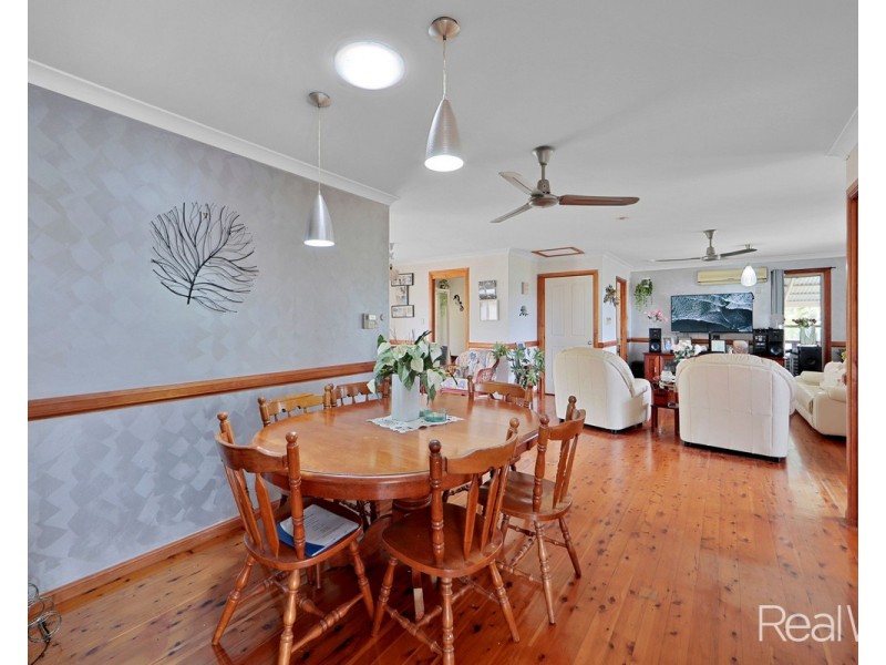 18 Park Estate Drive, Branyan QLD 4670
