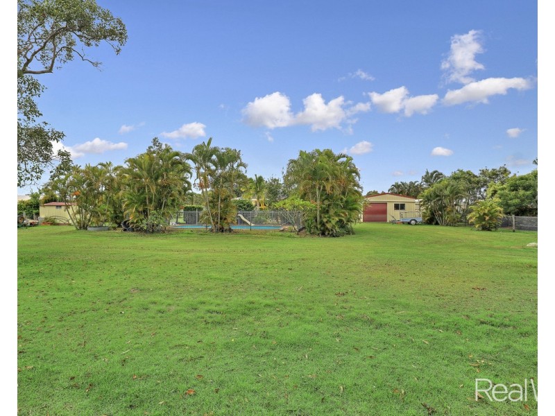 18 Park Estate Drive, Branyan QLD 4670
