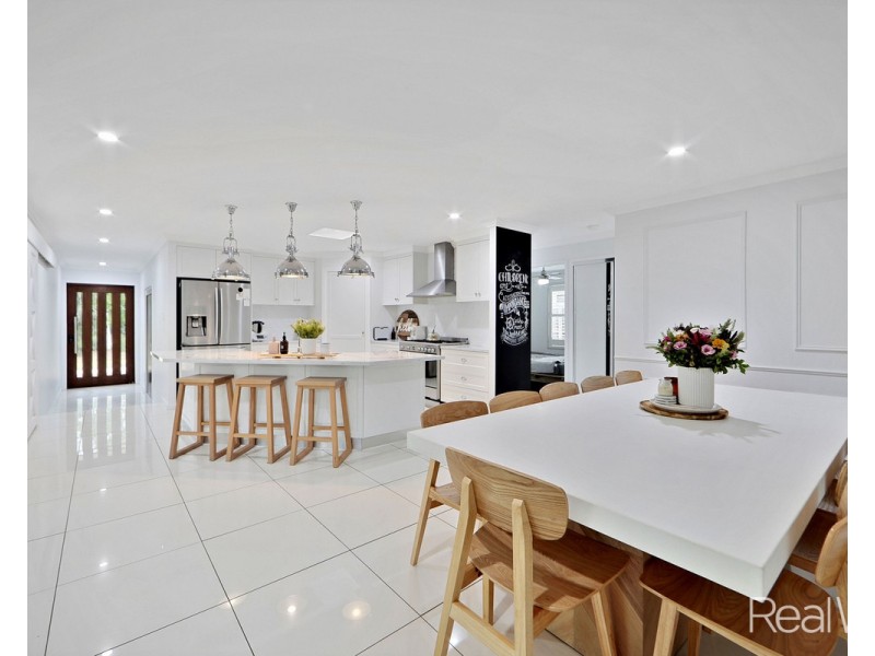 25 Green Avenue, Branyan QLD 4670