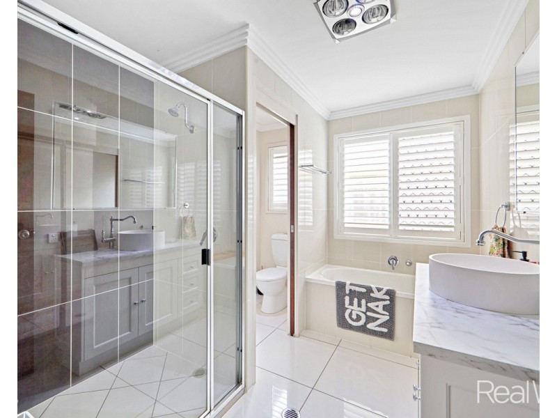 25 Green Avenue, Branyan QLD 4670