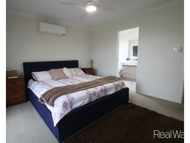 32 Sienna Boulervard, Ashfield QLD 4670