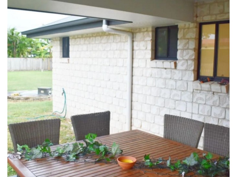 48 Ocean Street, Burnett Heads QLD 4670