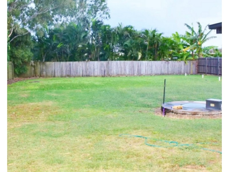 48 Ocean Street, Burnett Heads QLD 4670