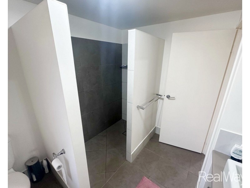 8 Sweetwater Court, Ashfield QLD 4670