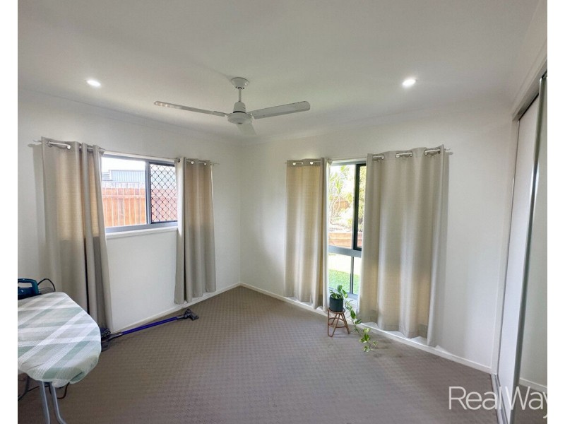 8 Sweetwater Court, Ashfield QLD 4670