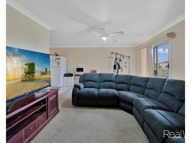 15 Peirson Street, Millbank QLD 4670