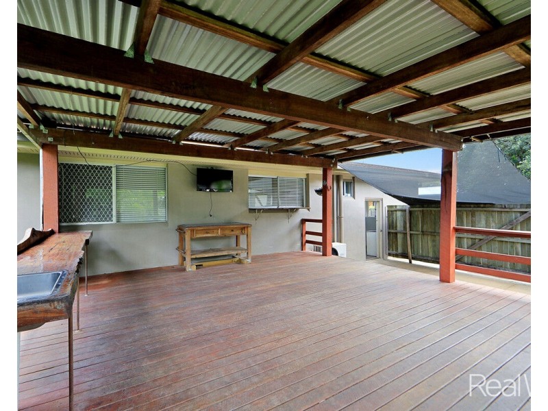 37 Sinclair Street, Avenell Heights QLD 4670