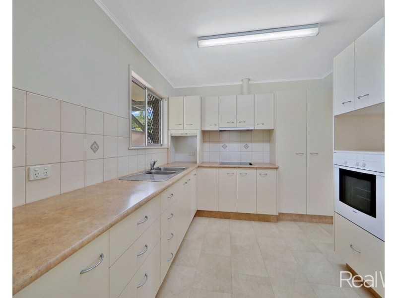 9 Churchward Street, Kepnock QLD 4670