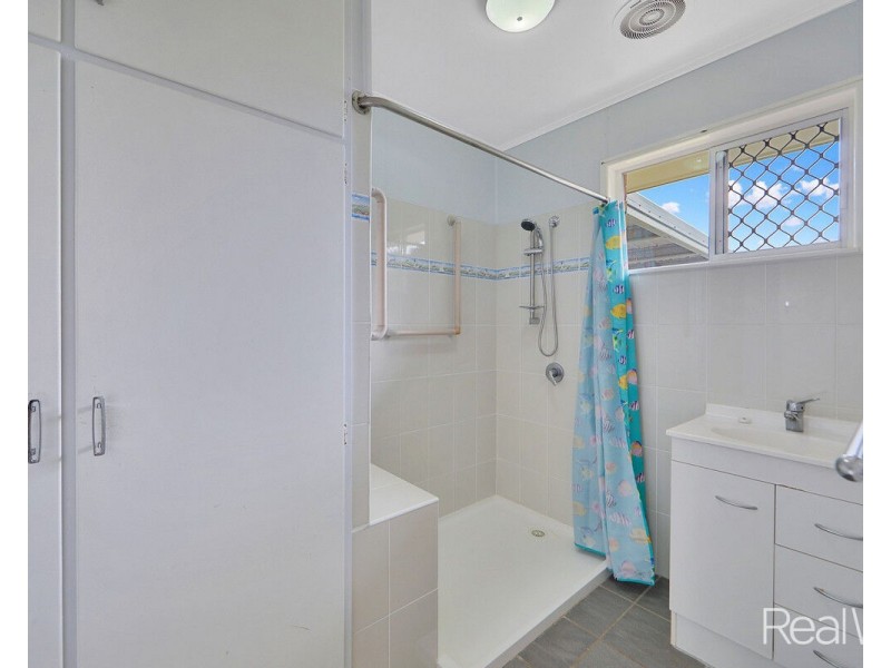 9 Churchward Street, Kepnock QLD 4670