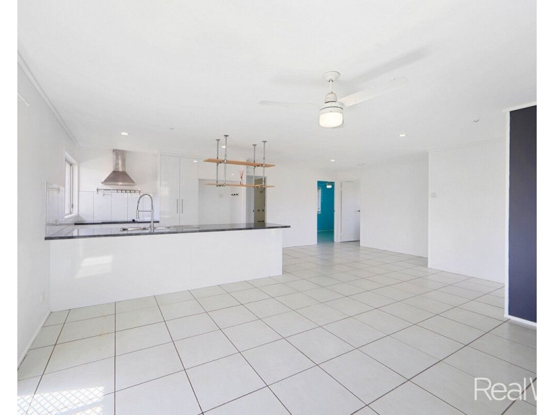 35 Mclachlan Drive, Avenell Heights QLD 4670