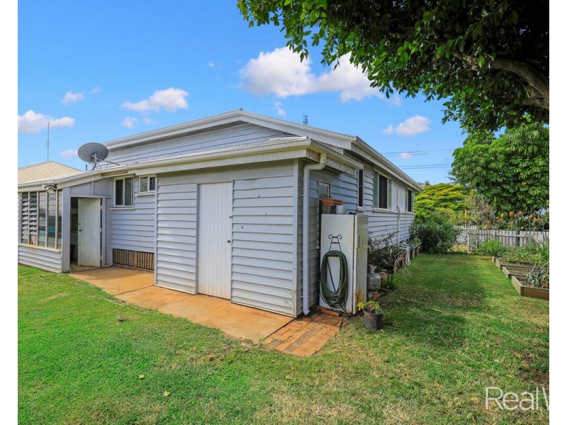 109 Branyan Street, Svensson Heights QLD 4670
