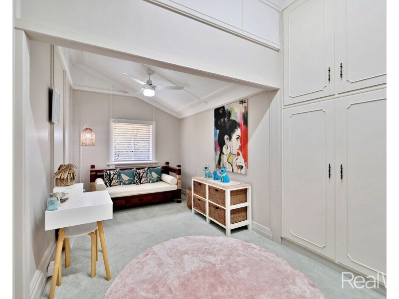 138 Walker Street, Svensson Heights QLD 4670