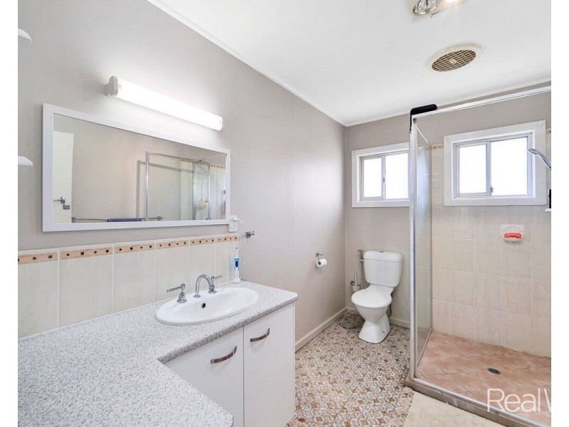 138 Walker Street, Svensson Heights QLD 4670