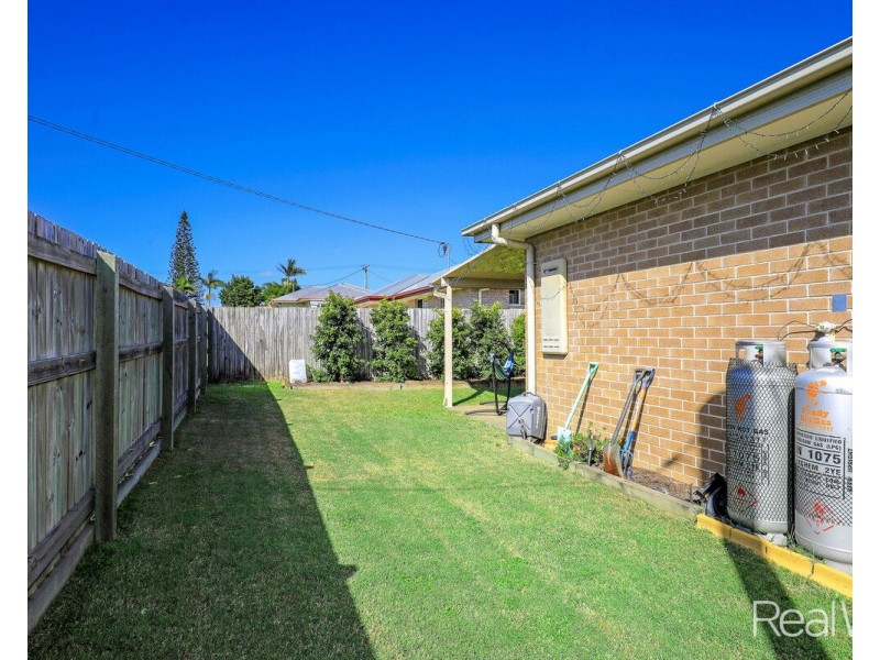 4/3 Bust Street, Svensson Heights QLD 4670
