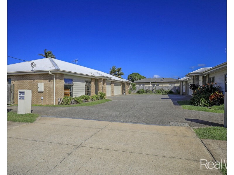 4/3 Bust Street, Svensson Heights QLD 4670
