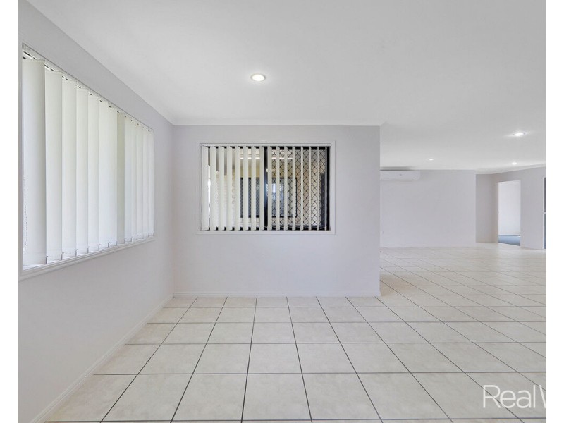 41 Paradise Avenue, Thabeban QLD 4670