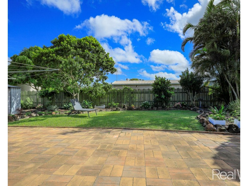 18 Sunset Drive, Thabeban QLD 4670