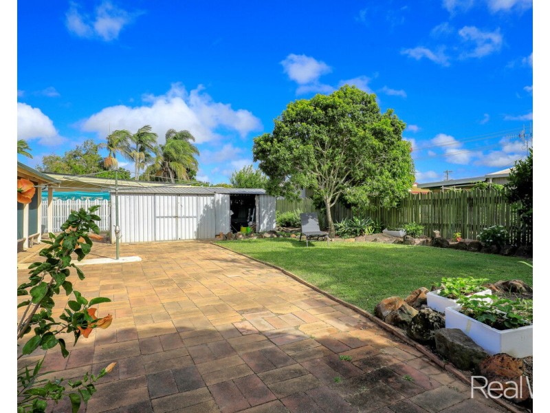 18 Sunset Drive, Thabeban QLD 4670