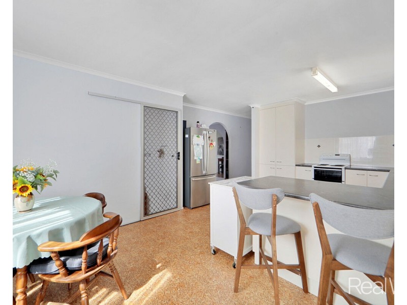 18 Sunset Drive, Thabeban QLD 4670