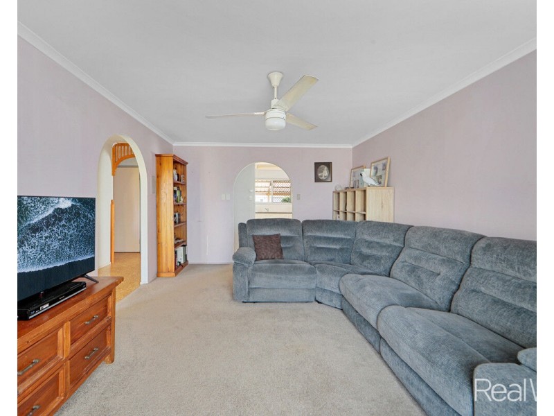 18 Sunset Drive, Thabeban QLD 4670