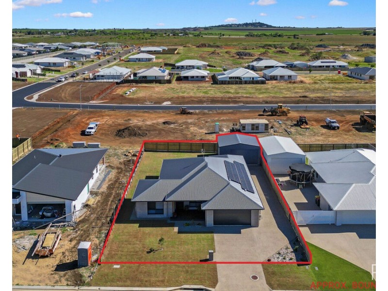 18 Whitewash Street, Bargara QLD 4670