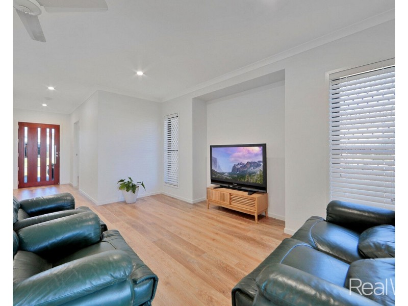 18 Whitewash Street, Bargara QLD 4670