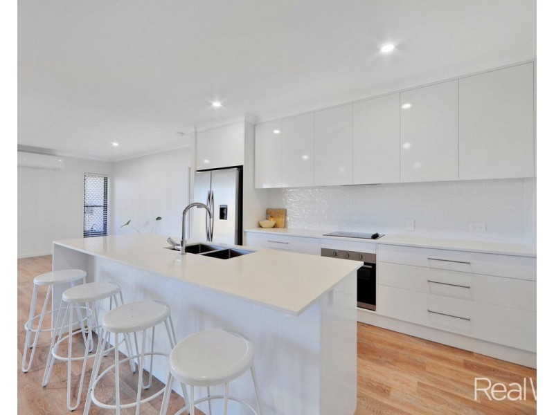 18 Whitewash Street, Bargara QLD 4670