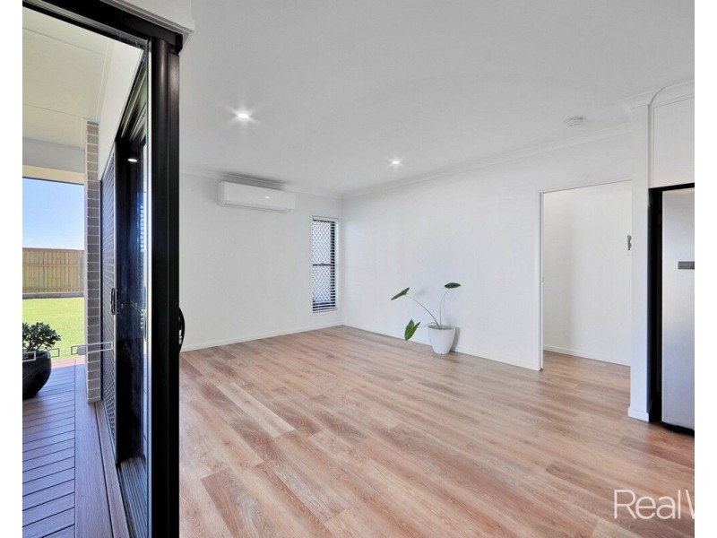 18 Whitewash Street, Bargara QLD 4670