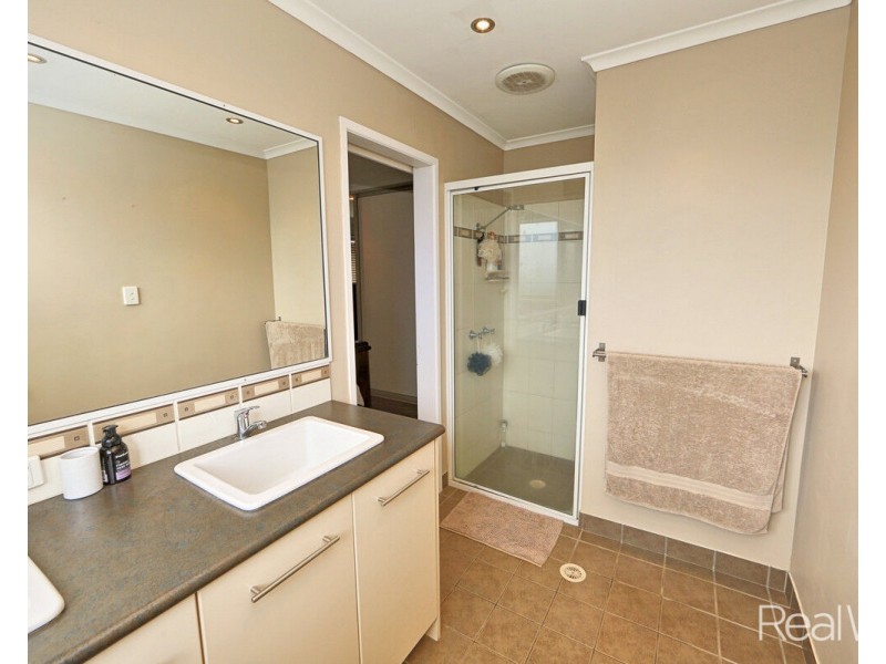 15 Pettigrew Drive, Kalkie QLD 4670