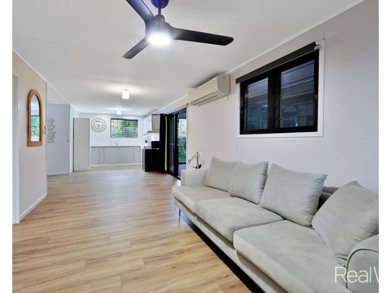 8 Rickards Road, Kolonga QLD 4671