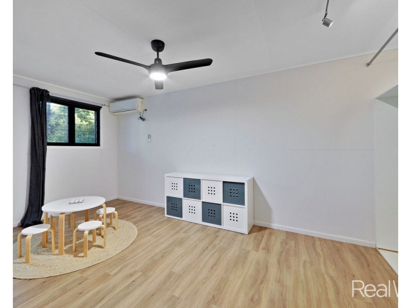 8 Rickards Road, Kolonga QLD 4671