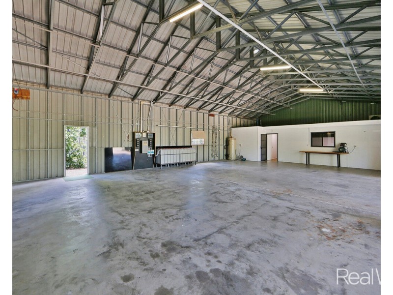 8 Rickards Road, Kolonga QLD 4671