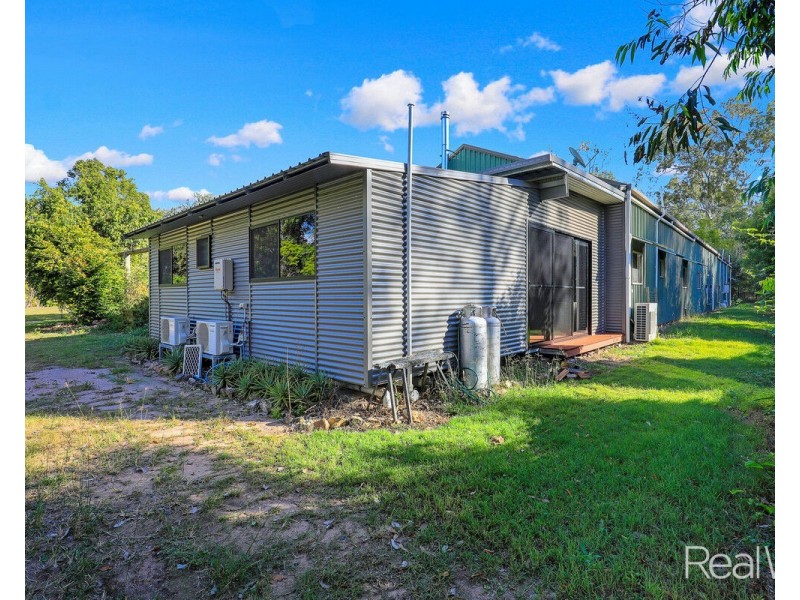 8 Rickards Road, Kolonga QLD 4671