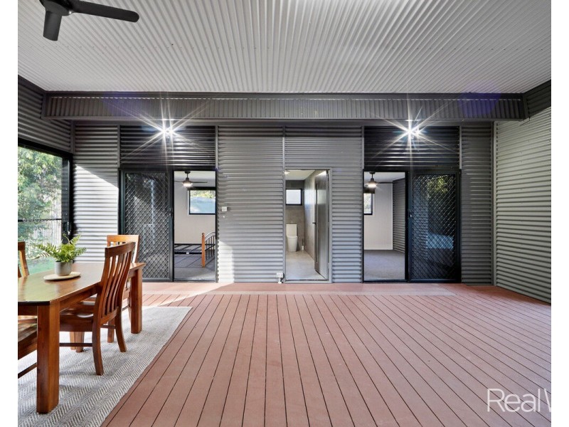 8 Rickards Road, Kolonga QLD 4671