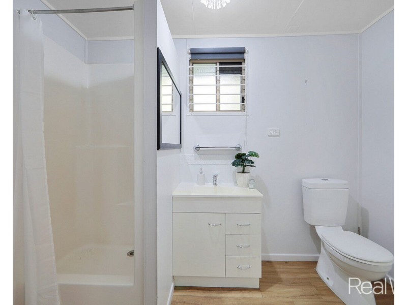 8 Rickards Road, Kolonga QLD 4671