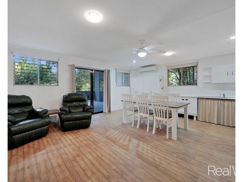 8 Rickards Road, Kolonga QLD 4671