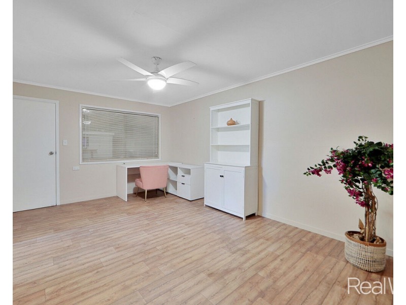 8 Rickards Road, Kolonga QLD 4671