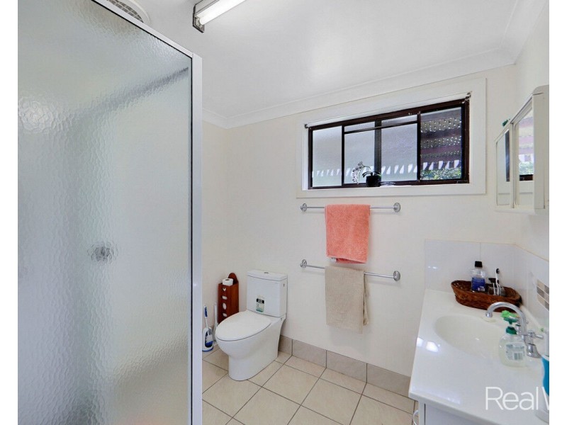 14 Wonderland Avenue, Branyan QLD 4670