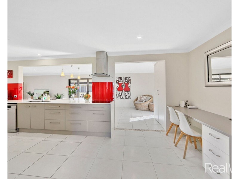 65 Parklands Drive, Branyan QLD 4670