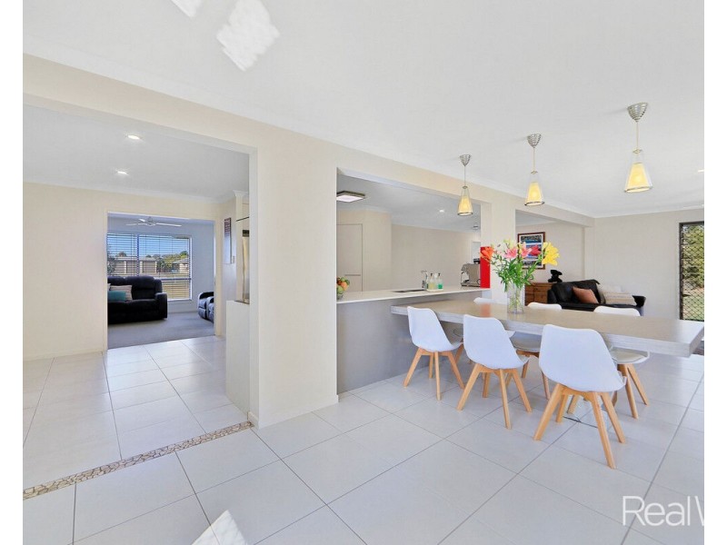 65 Parklands Drive, Branyan QLD 4670