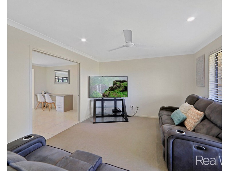 65 Parklands Drive, Branyan QLD 4670