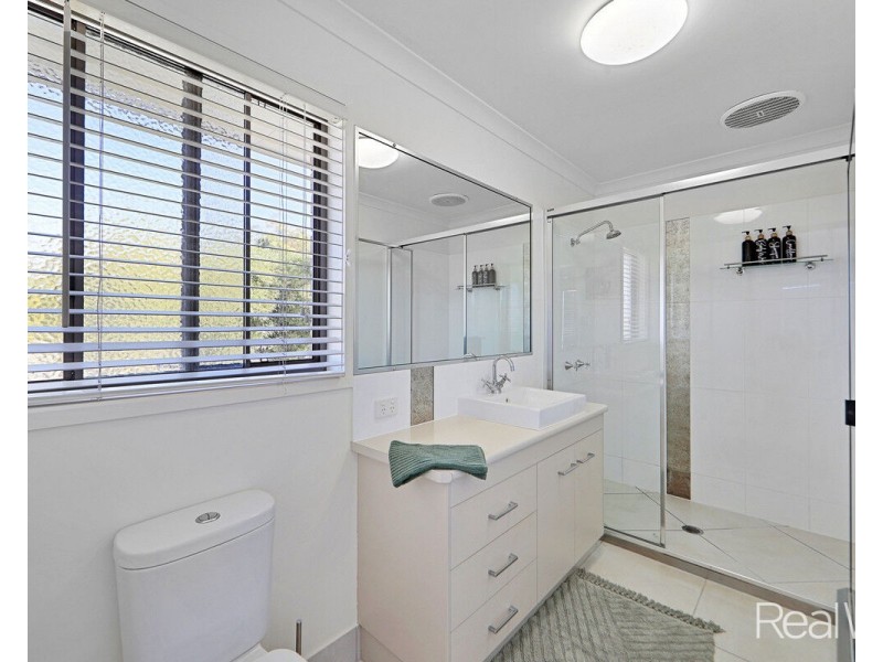 65 Parklands Drive, Branyan QLD 4670