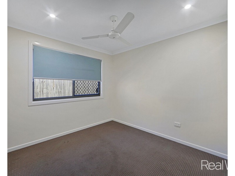 2/1 Alison Drive, Kalkie QLD 4670