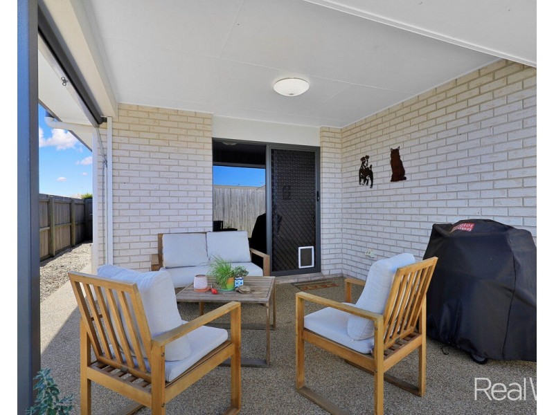 2/1 Alison Drive, Kalkie QLD 4670